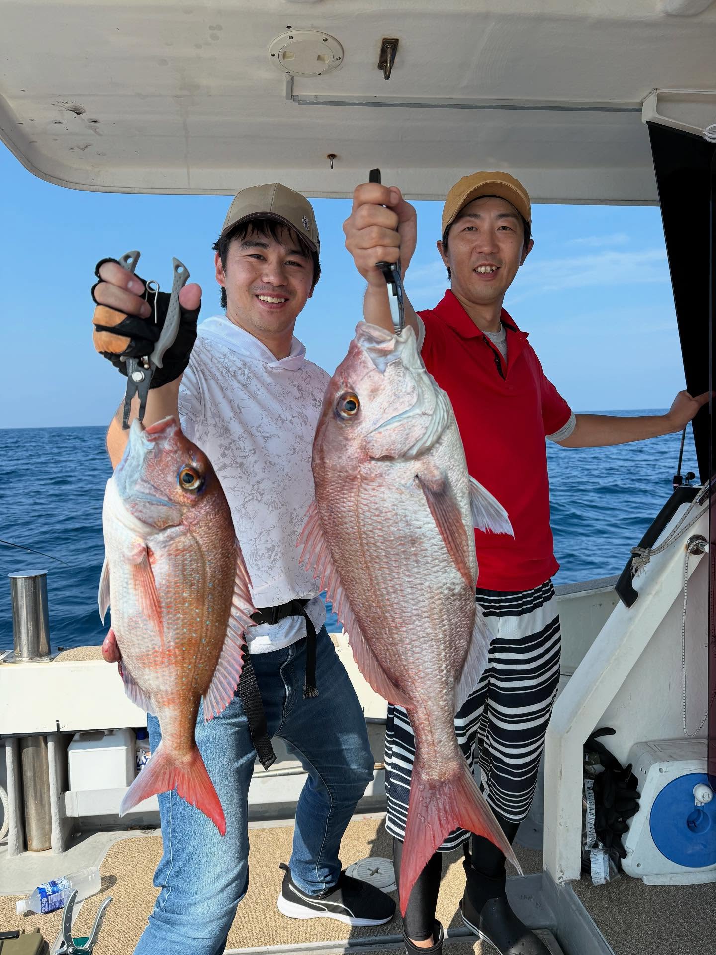 7月3日小潮今日はお昼便で、タイラバ、SLJへ中々ベイトの反応が無く🥶あちこち回りながら拾い釣り途中の鯛が連発はビビった笑そして途中無双モード突入で何とか形になりました暑い中🫠最後まで頑張って頂きありがとうございましたまたのお越しをお待ちしております#遊漁船 #遊漁船daiya #釣船 #福岡 #博多 #箱崎漁港 #タイラバ #slj #鯛 #アコウ #イサキ #釣り好き #釣り好きな人とつながりたい