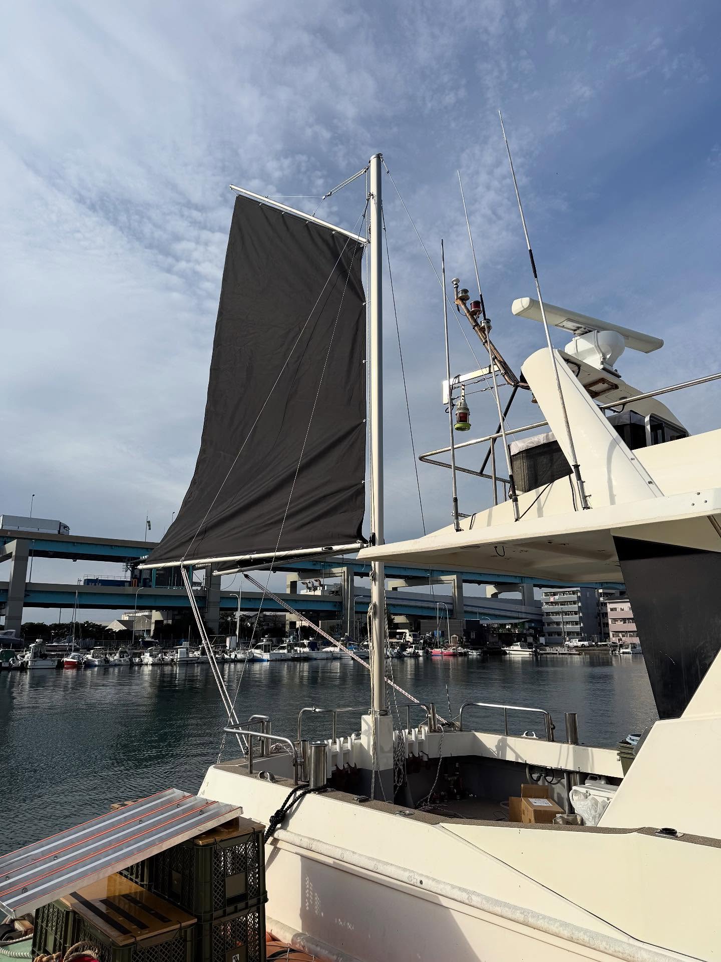 遂に️待ちに待ったスパンカーが付きましたとにかくデカいしかし、デカいだけあってしっかり効きました〜🩷スパンカー使うの楽しみやな〜#遊漁船DAIYA#スパンカー#福岡#箱崎