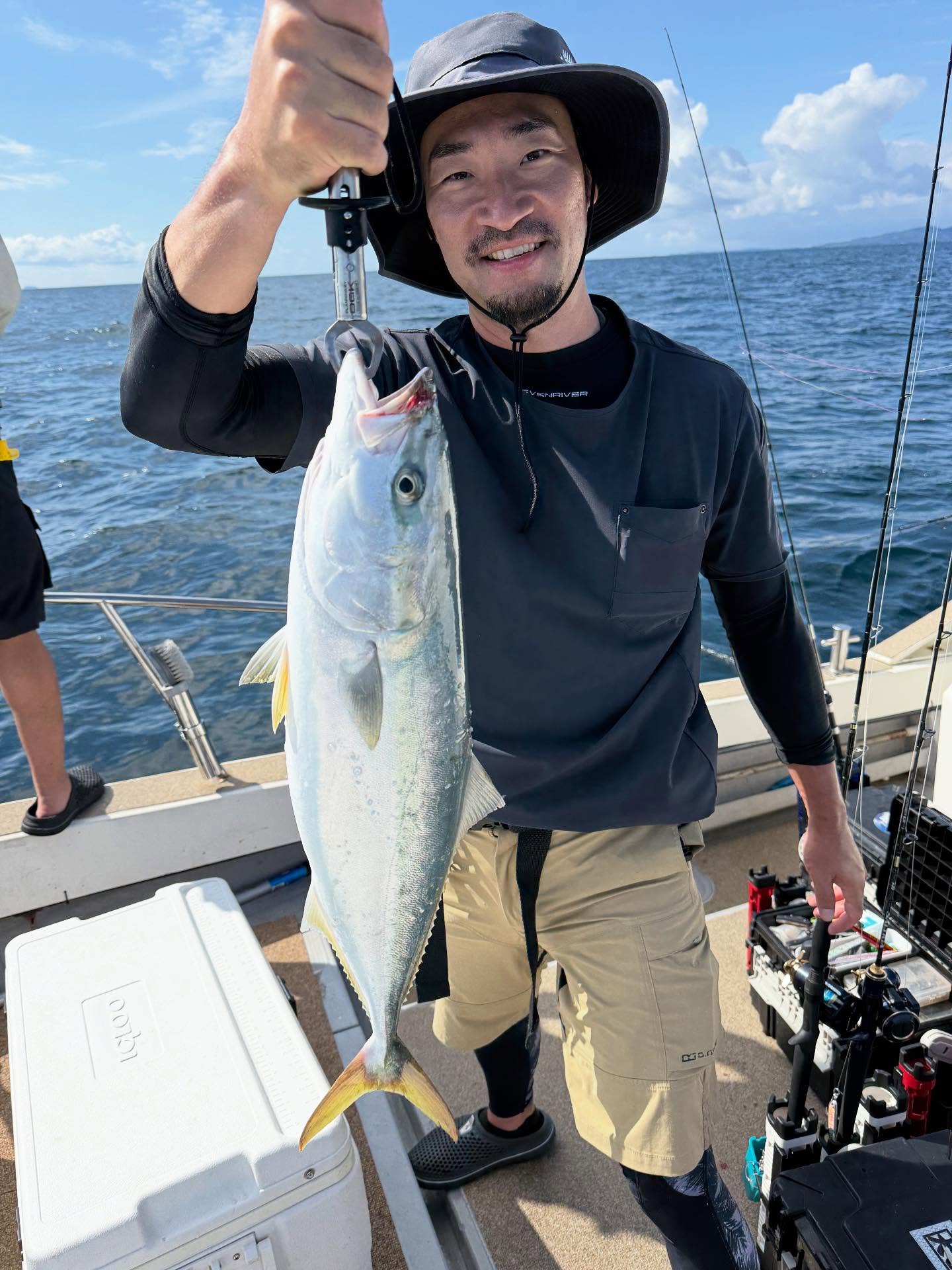 １０月５日　ジギング、SLJ便イケイケの野郎達を乗せて意気揚々と出ましたが中々激渋🥶走り回って何とかポツポツ釣れてまだまだ課題が残りましたが良い方達ばかりで最後まで諦めずに頑張って頂き🏻終始笑い声が聞こえてました🤣是非リベンジお待ちしております🫡#遊漁船#遊漁船DAIYA#福岡#博多#箱崎漁港#釣り#釣り好きと繋がりたい