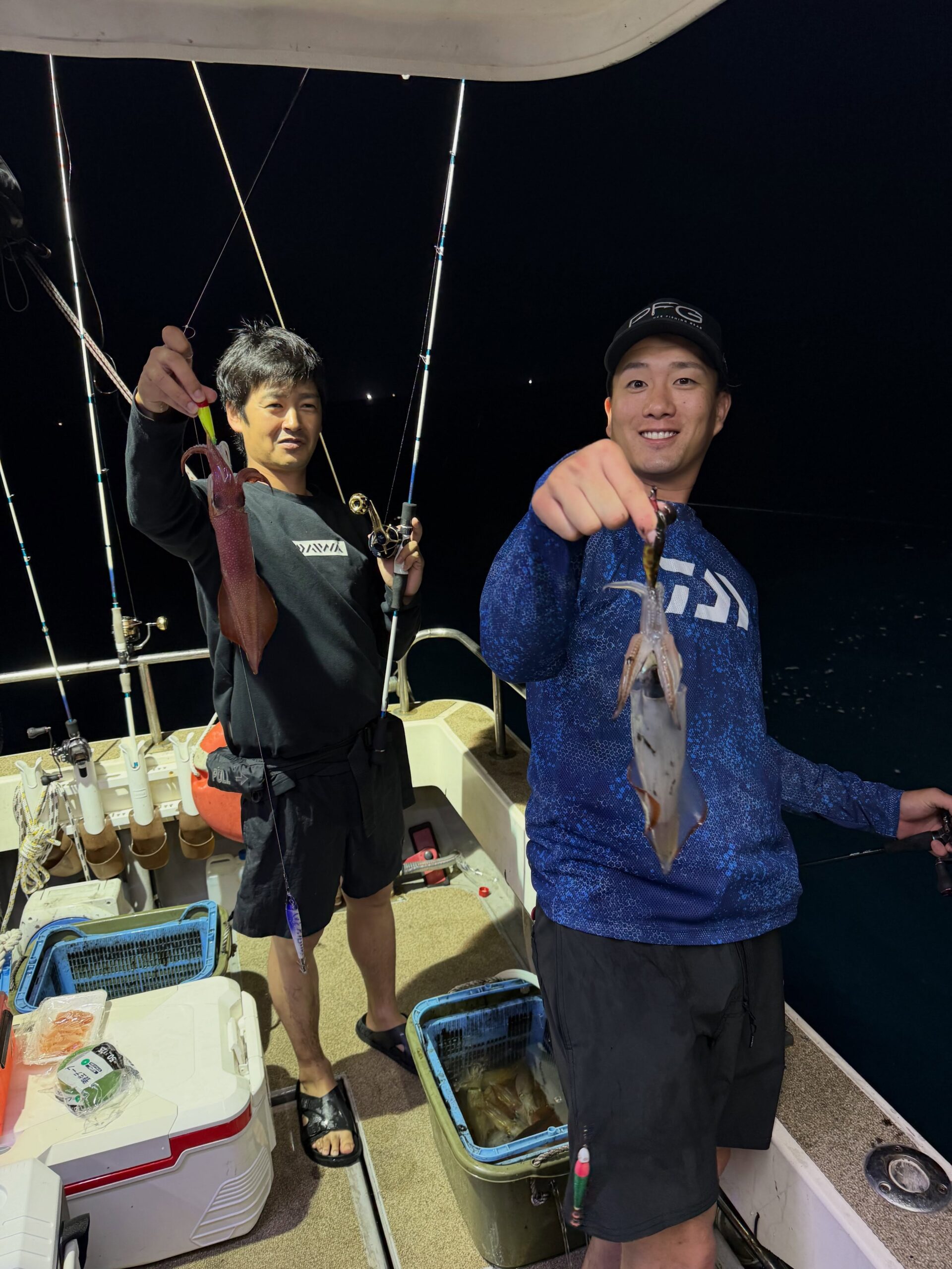 6月30日　夜焚き🦑スタートから、ポツポツ当たり、中盤からラッシュ️入れ食いとはこの事かー！ってぐらい釣れて頭156杯140オーバーなどなど入れ食いでした！またの乗船お待ちしております