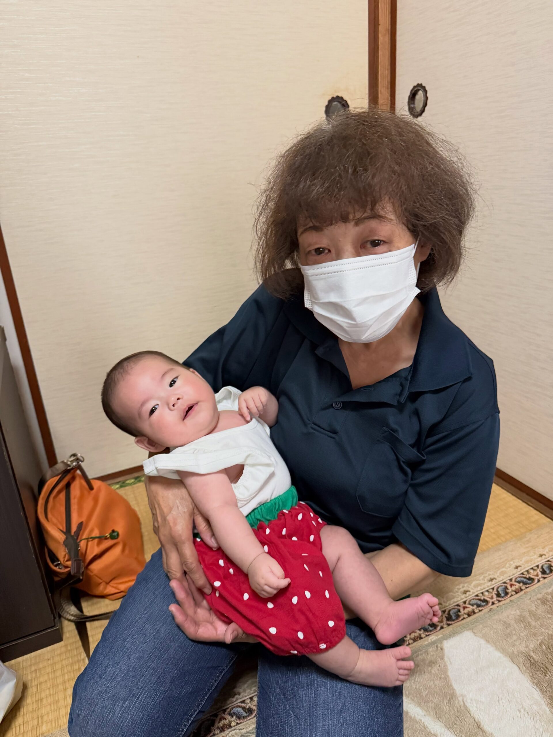 私毎先日、孫を母親と祖母に初見せしてきましたひ孫、夜叉孫になるので、それはそれは喜んでました2人とも長生きしてね〜