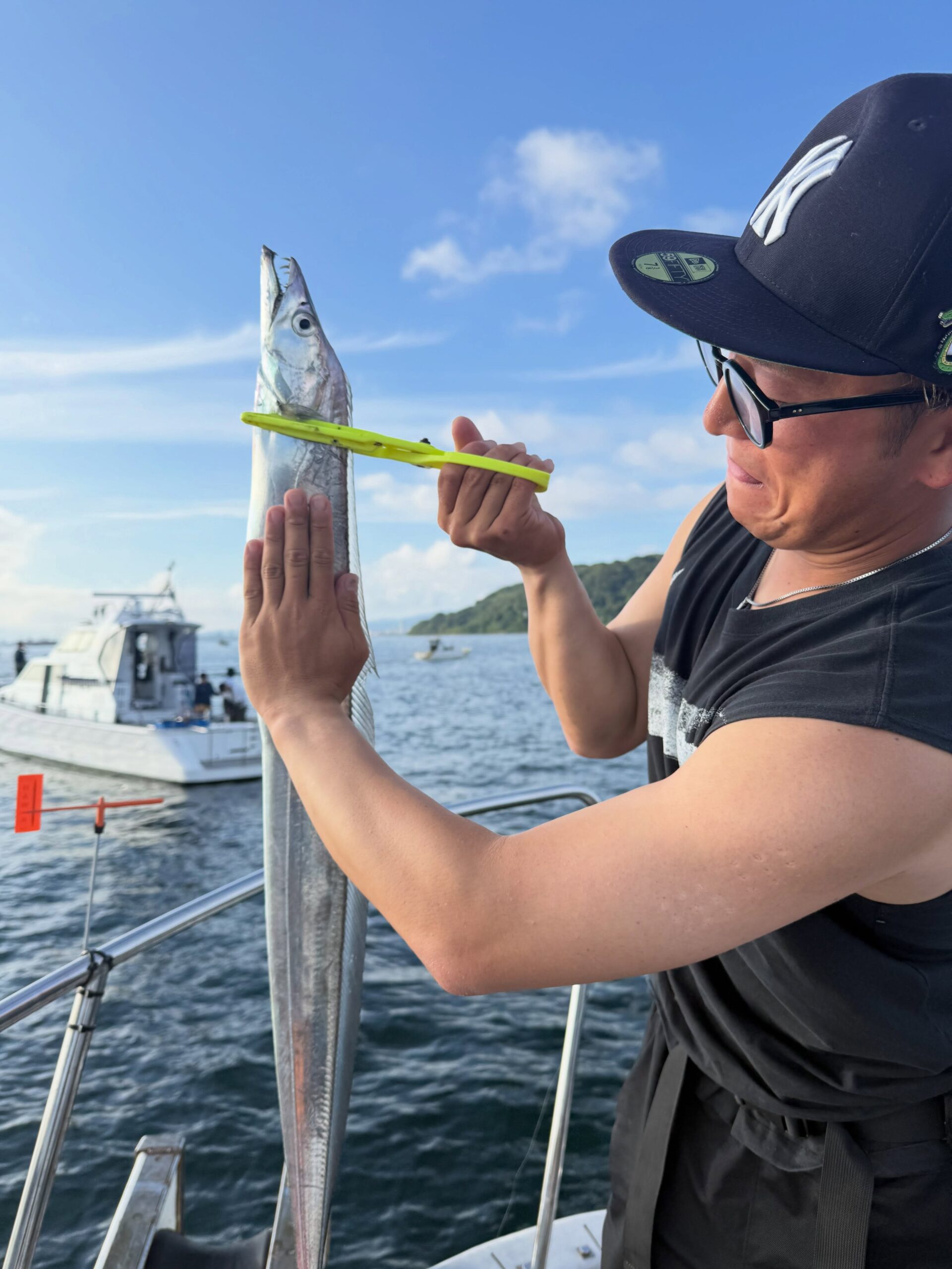 7月26日 太刀魚便時差投稿 この日も朝イチは高活性で!F5も混じりポツポツは釣れ入れ食いとは行きませんでしたが、それなりに皆さん上げて日が登ったら激渋コースで終了️しかし、全然釣れてるので、今後に期待したい所ですご乗船ありがとうございました🏻