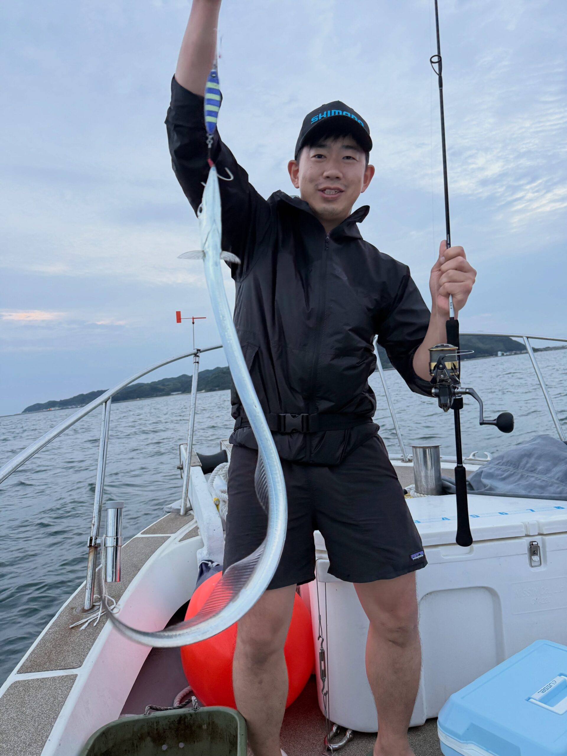 9月18日23日太刀魚🐉太刀魚も後半、まー渋い🫠渋すぎる中での太刀魚探し反応はあるけど食わない🥶しかし、反応ないとこで食ったりと訳わかめそれでも釣る人はしっかり本数上げてましたが、もうちょっとで終わりですかね〜またのお越しをお待ちしております☆