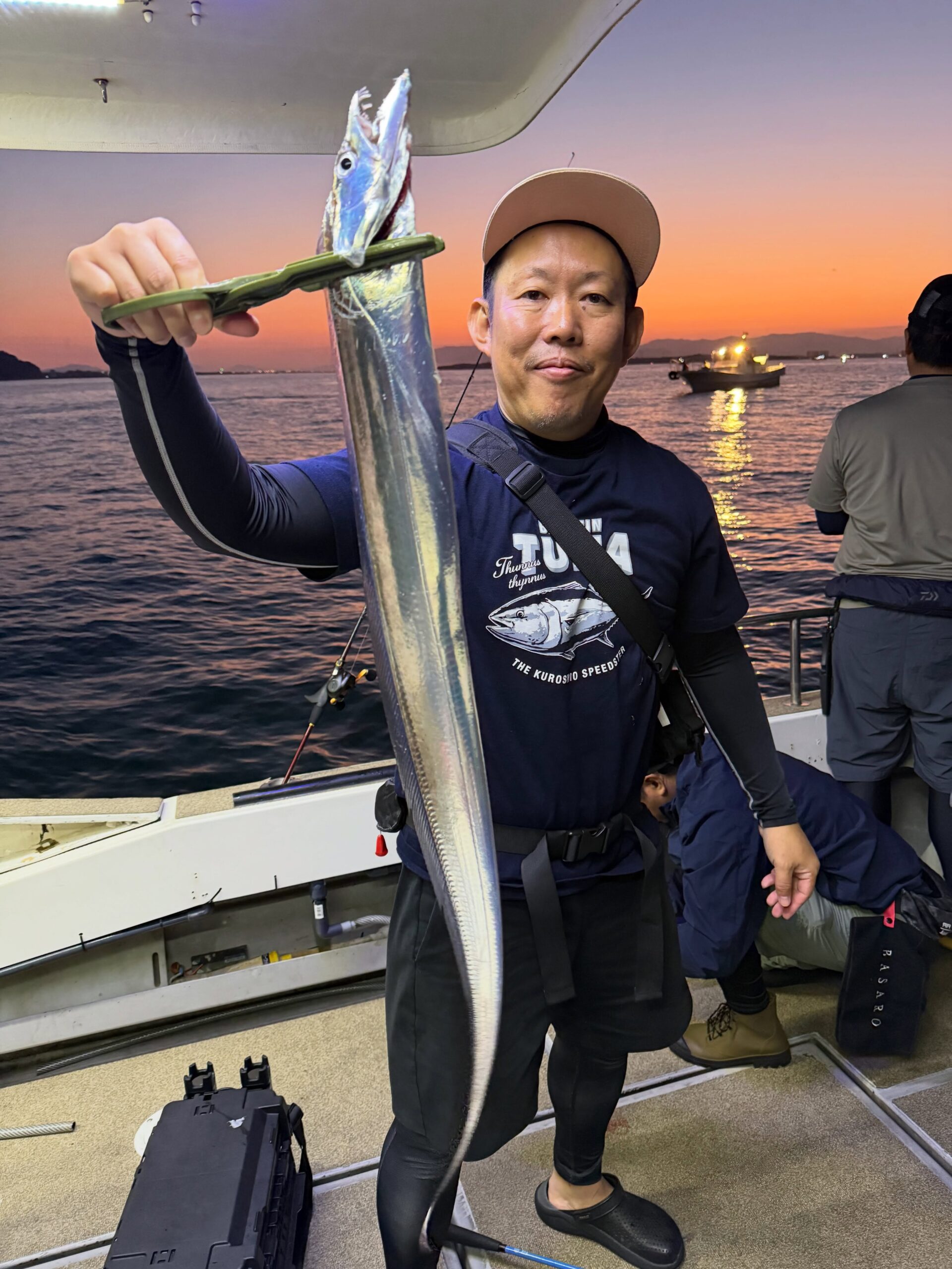 9月23日太刀魚便🐉日によって大きく違う太刀魚🫡前日良くても、次の日はダメなんて事も多々ある中🥶激渋️なんでこんな変わるんかな?ってぐらい渋かったですが、そんな中でもしっかり良いサイズも数も獲れてる方もいました️