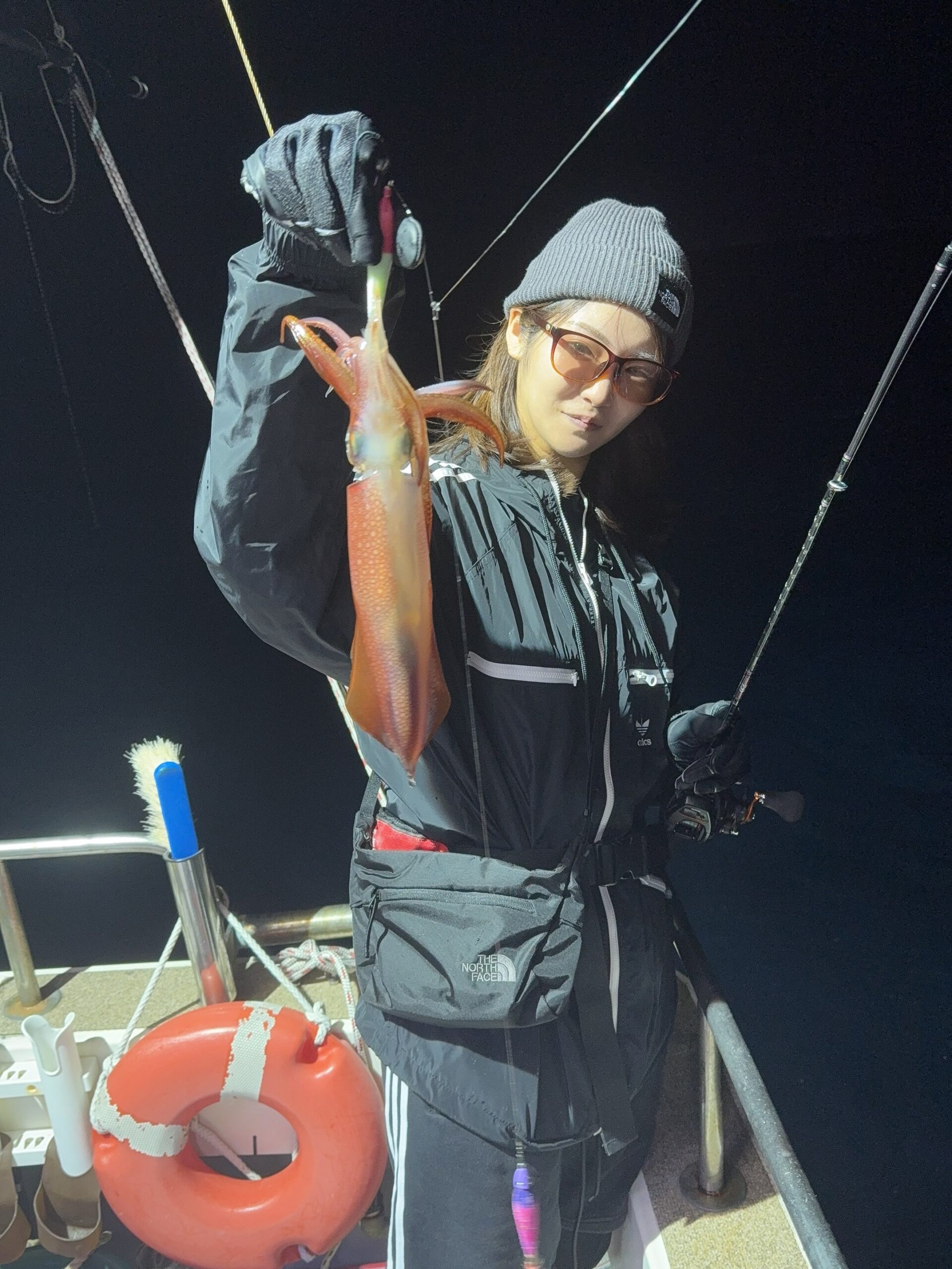 9月30日 ラスト夜焚き🦑イカが大好きな常連さんが、どーしてももう1回だけ行きたいとの事で、急遽出船🫡まー渋い🤣わかっちゃいましたが渋すぎました場所もミスった感はありましたが、0ではなかったので良かったです笑また来年お願い致します🤲